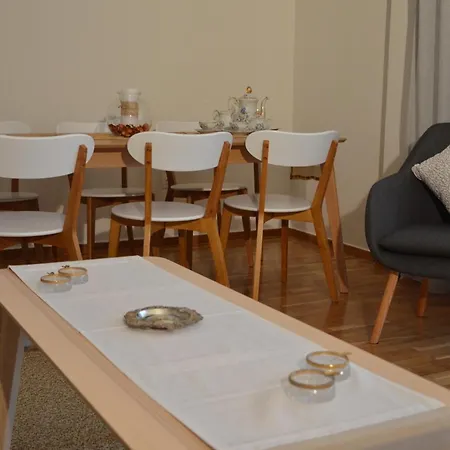 Zennova #5 Antigonidon Square